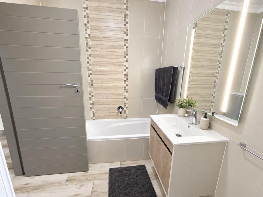 2 Bedroom Property for Sale in Carlswald Gauteng