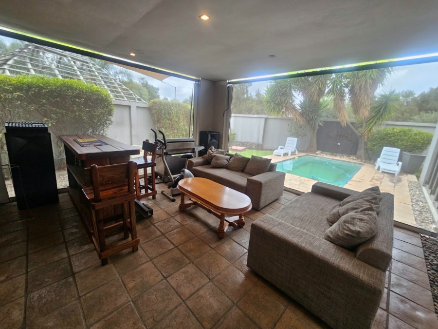  Bedroom Property for Sale in Willow Acres Gauteng