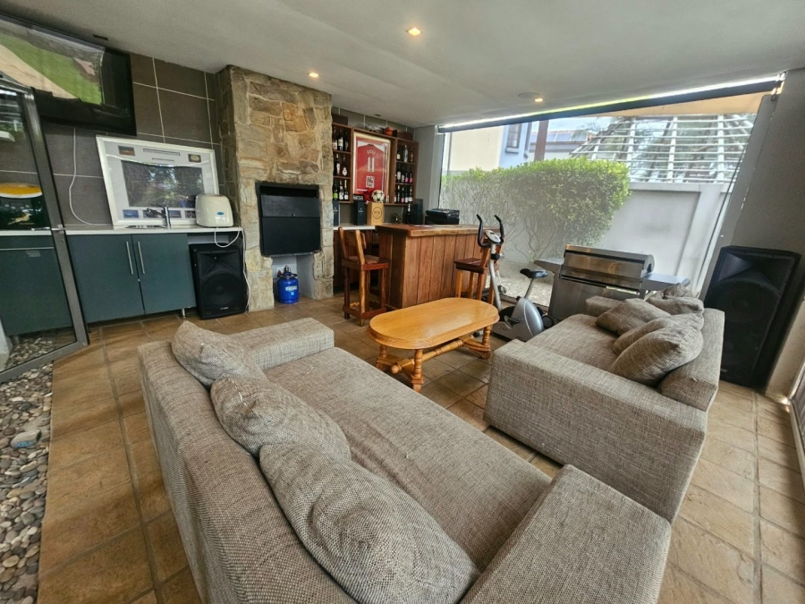  Bedroom Property for Sale in Willow Acres Gauteng