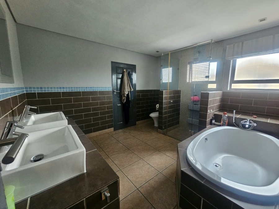  Bedroom Property for Sale in Willow Acres Gauteng