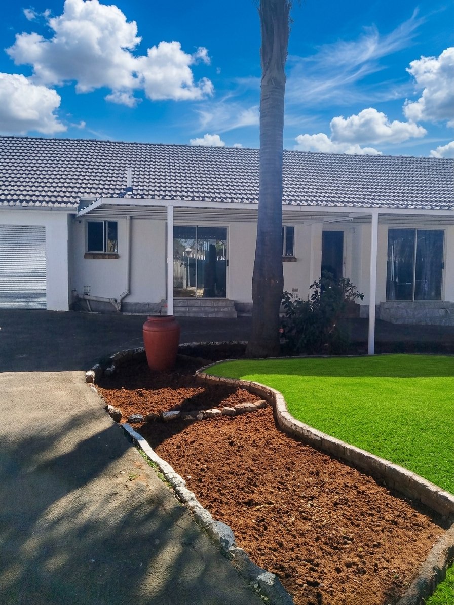 To Let  Bedroom Property for Rent in Birch Acres Gauteng