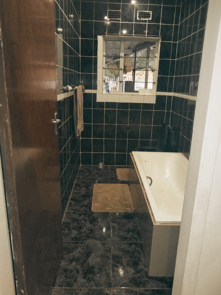 To Let  Bedroom Property for Rent in Birch Acres Gauteng