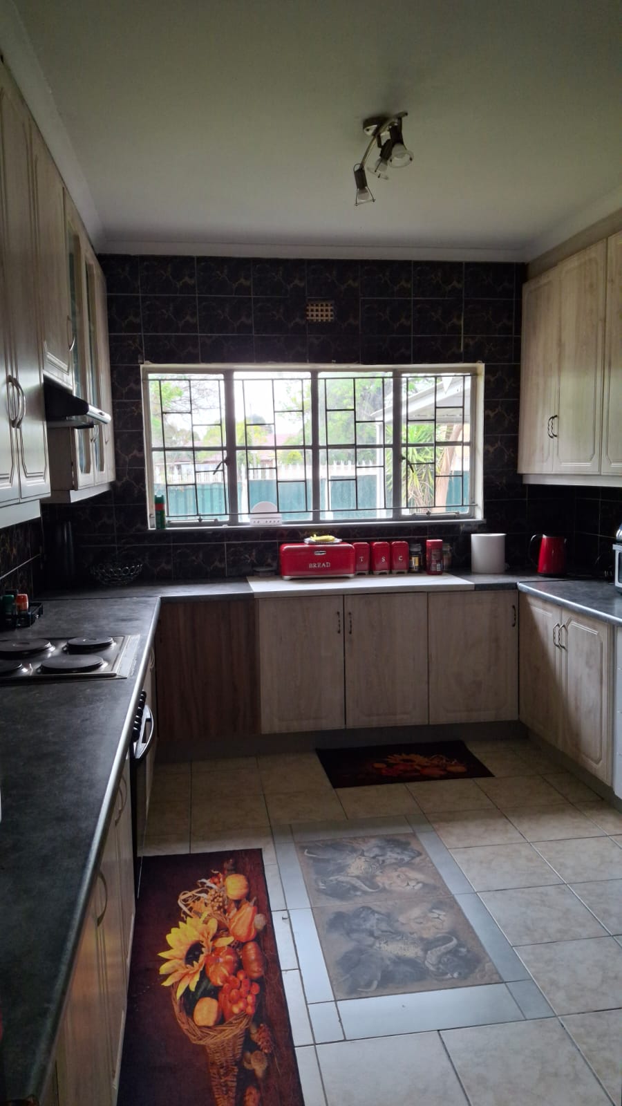 To Let 3 Bedroom Property for Rent in Birch Acres Gauteng