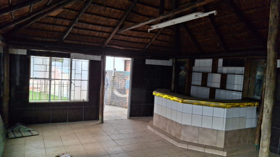 To Let 3 Bedroom Property for Rent in Birch Acres Gauteng