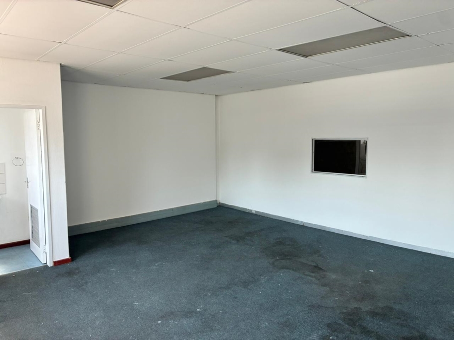 To Let Commercial Property for Rent in Driehoek Gauteng