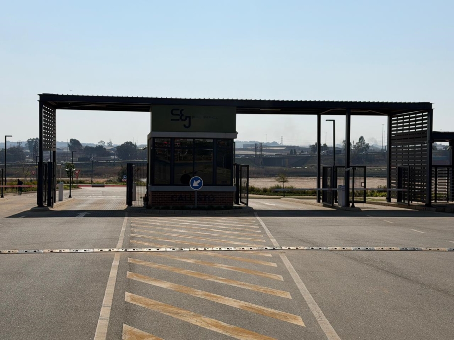 Commercial Property for Sale in Gosforth Park Gauteng