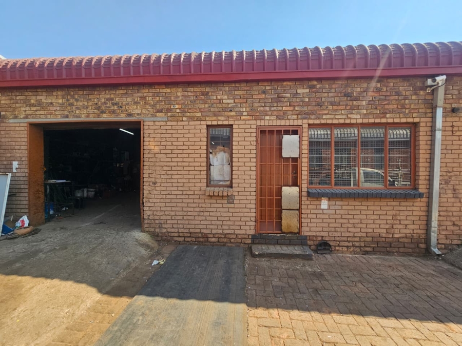 To Let Commercial Property for Rent in Sunderland Ridge Gauteng