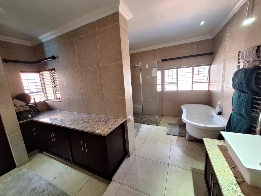 3 Bedroom Property for Sale in Wonderboom Gauteng