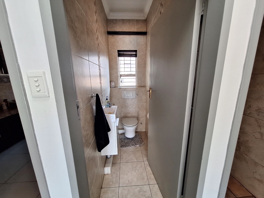 3 Bedroom Property for Sale in Wonderboom Gauteng