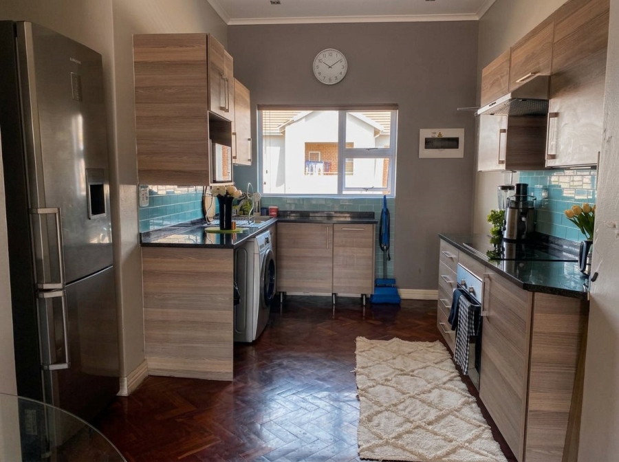 2 Bedroom Property for Sale in Blue Hills Gauteng