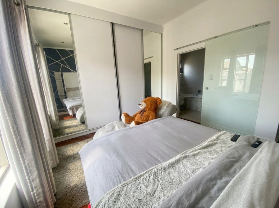 2 Bedroom Property for Sale in Blue Hills Gauteng