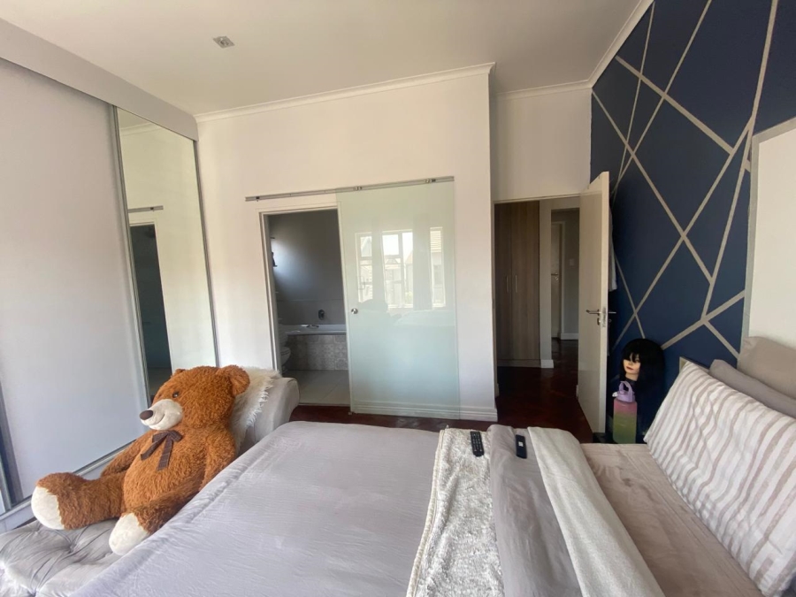 2 Bedroom Property for Sale in Blue Hills Gauteng