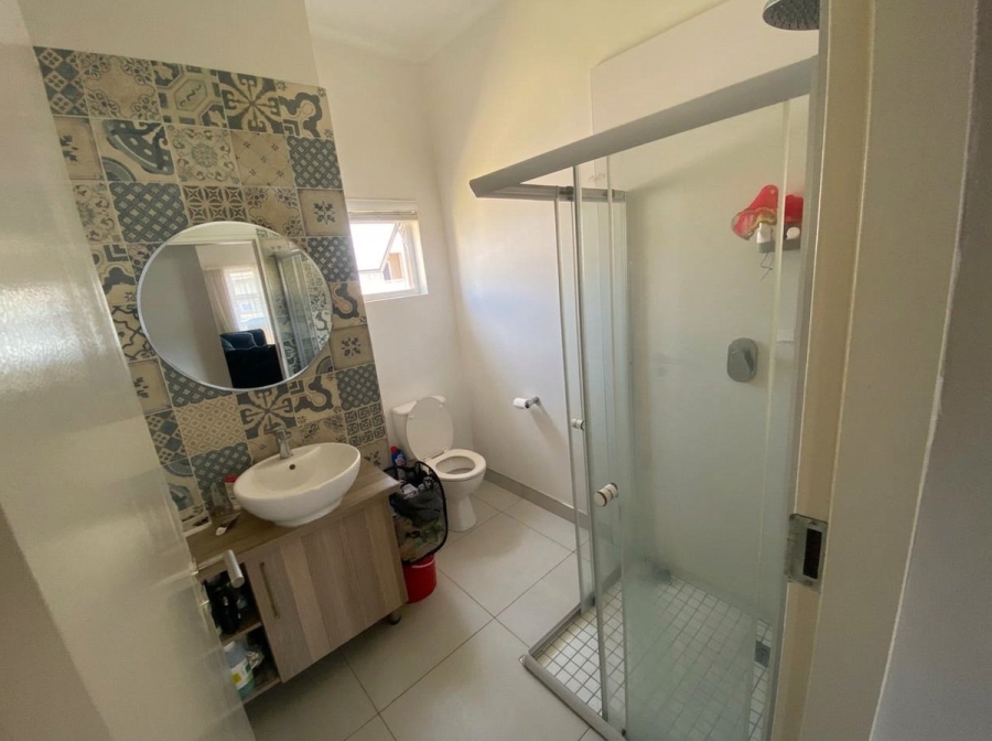 2 Bedroom Property for Sale in Blue Hills Gauteng