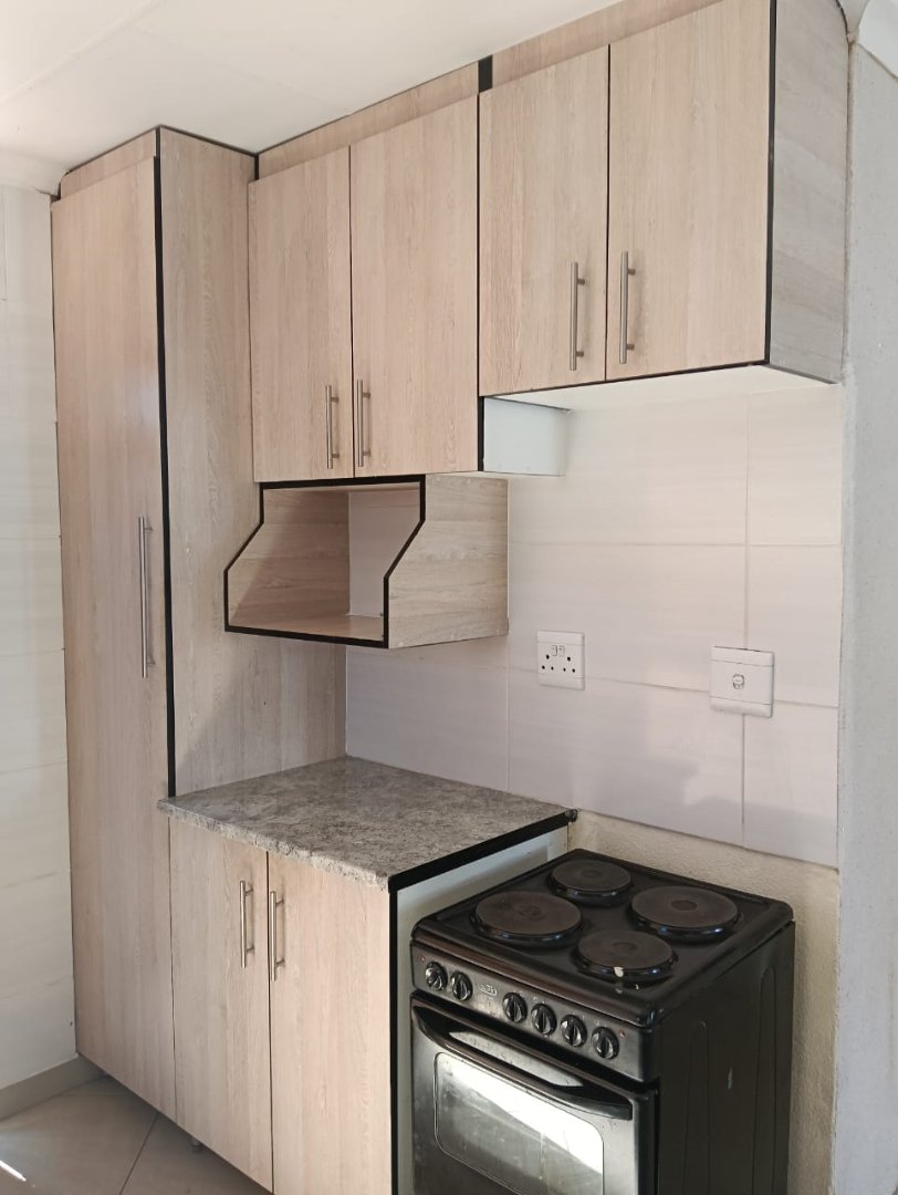To Let 2 Bedroom Property for Rent in Rosslyn Gauteng