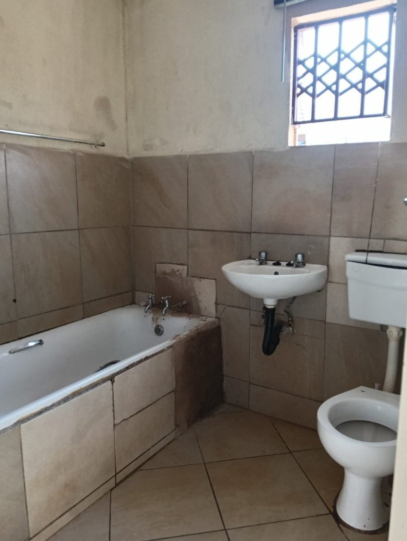 To Let 2 Bedroom Property for Rent in Rosslyn Gauteng