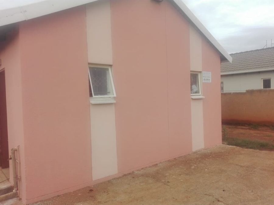 To Let 2 Bedroom Property for Rent in Rosslyn Gauteng