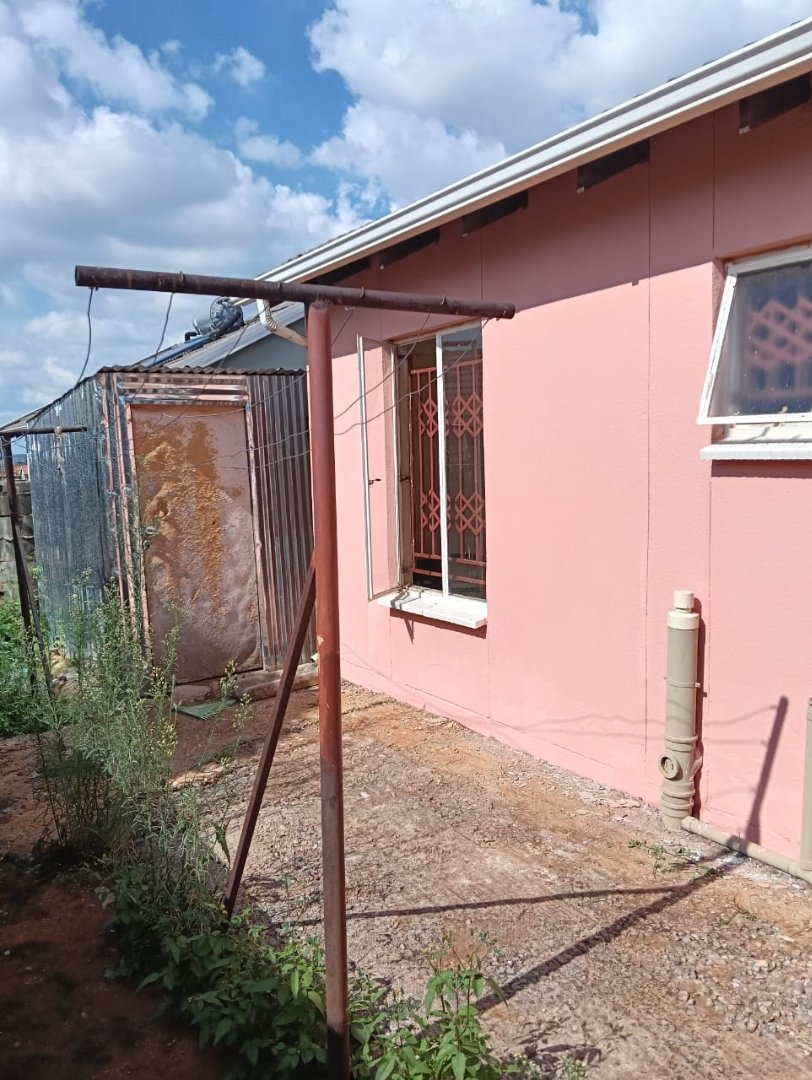 To Let 2 Bedroom Property for Rent in Rosslyn Gauteng