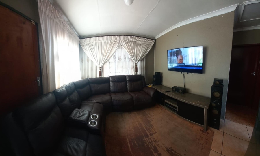 2 Bedroom Property for Sale in Doornkop Gauteng