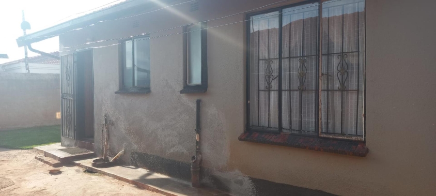2 Bedroom Property for Sale in Doornkop Gauteng