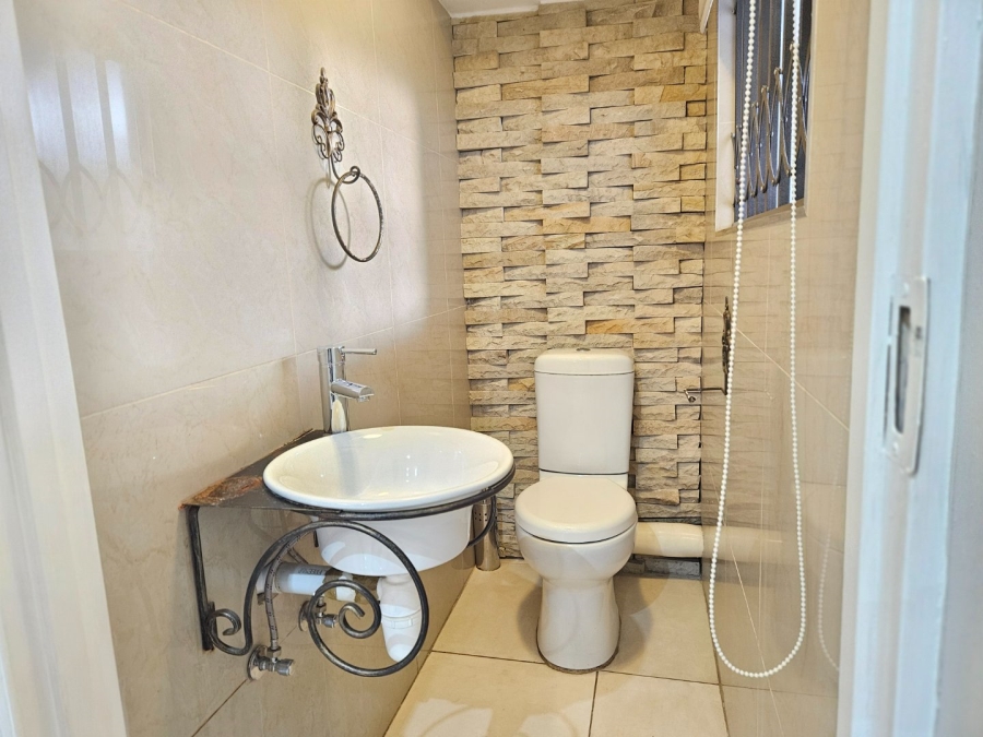 3 Bedroom Property for Sale in Sharonlea Gauteng