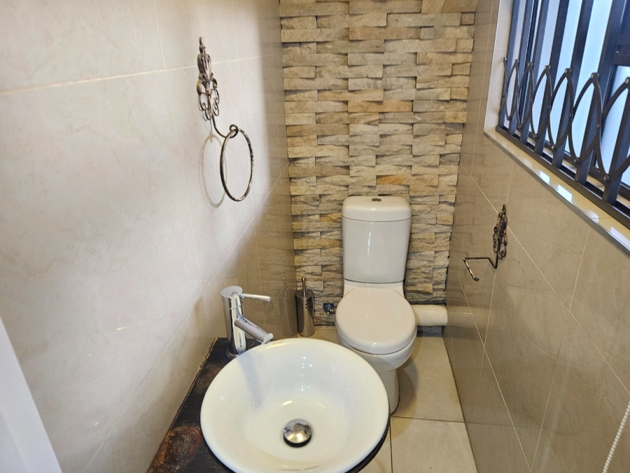 3 Bedroom Property for Sale in Sharonlea Gauteng