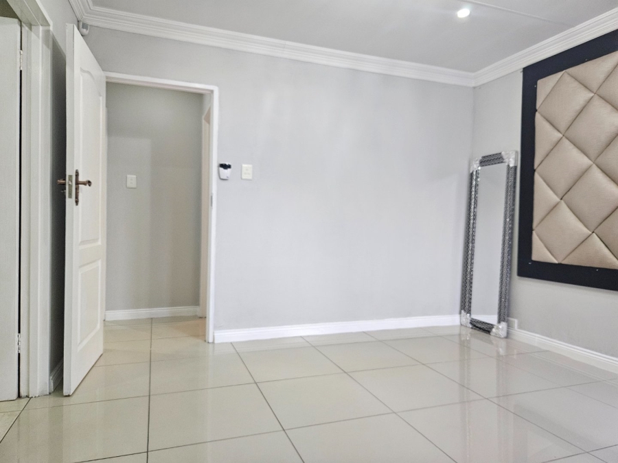 3 Bedroom Property for Sale in Sharonlea Gauteng