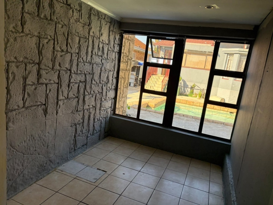 To Let 1 Bedroom Property for Rent in The Hill Gauteng