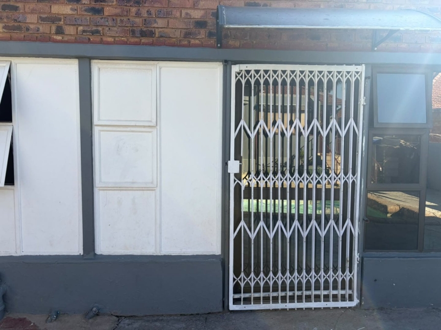 To Let 1 Bedroom Property for Rent in The Hill Gauteng