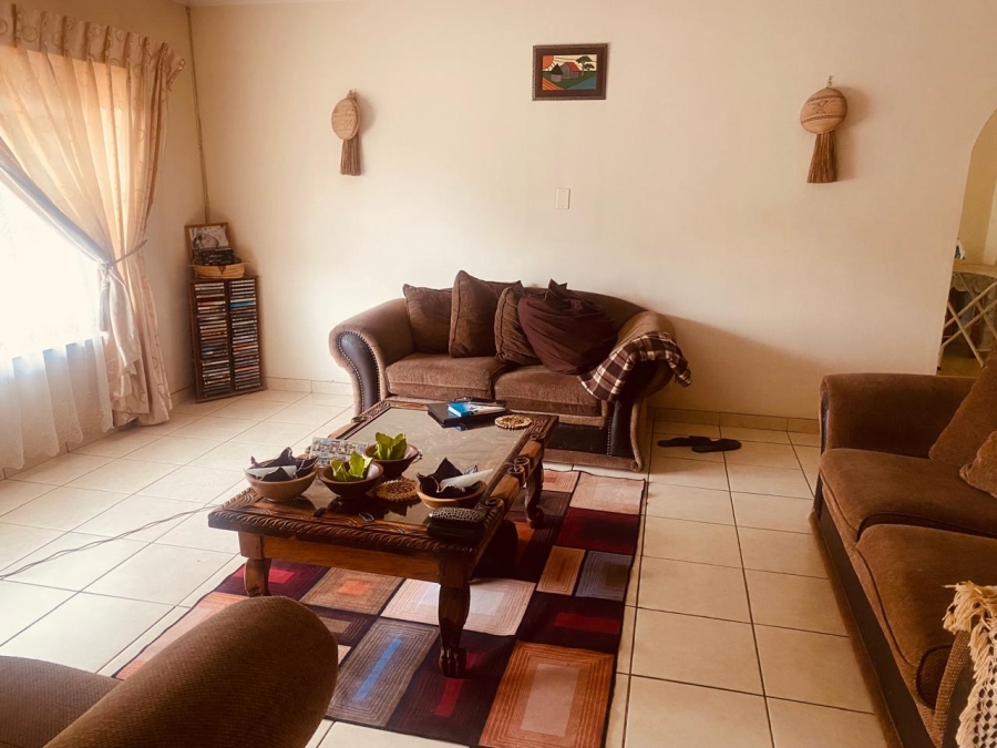 5 Bedroom Property for Sale in Olifantsfontein Gauteng