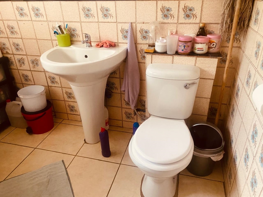 5 Bedroom Property for Sale in Olifantsfontein Gauteng