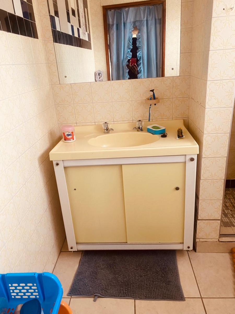 5 Bedroom Property for Sale in Olifantsfontein Gauteng