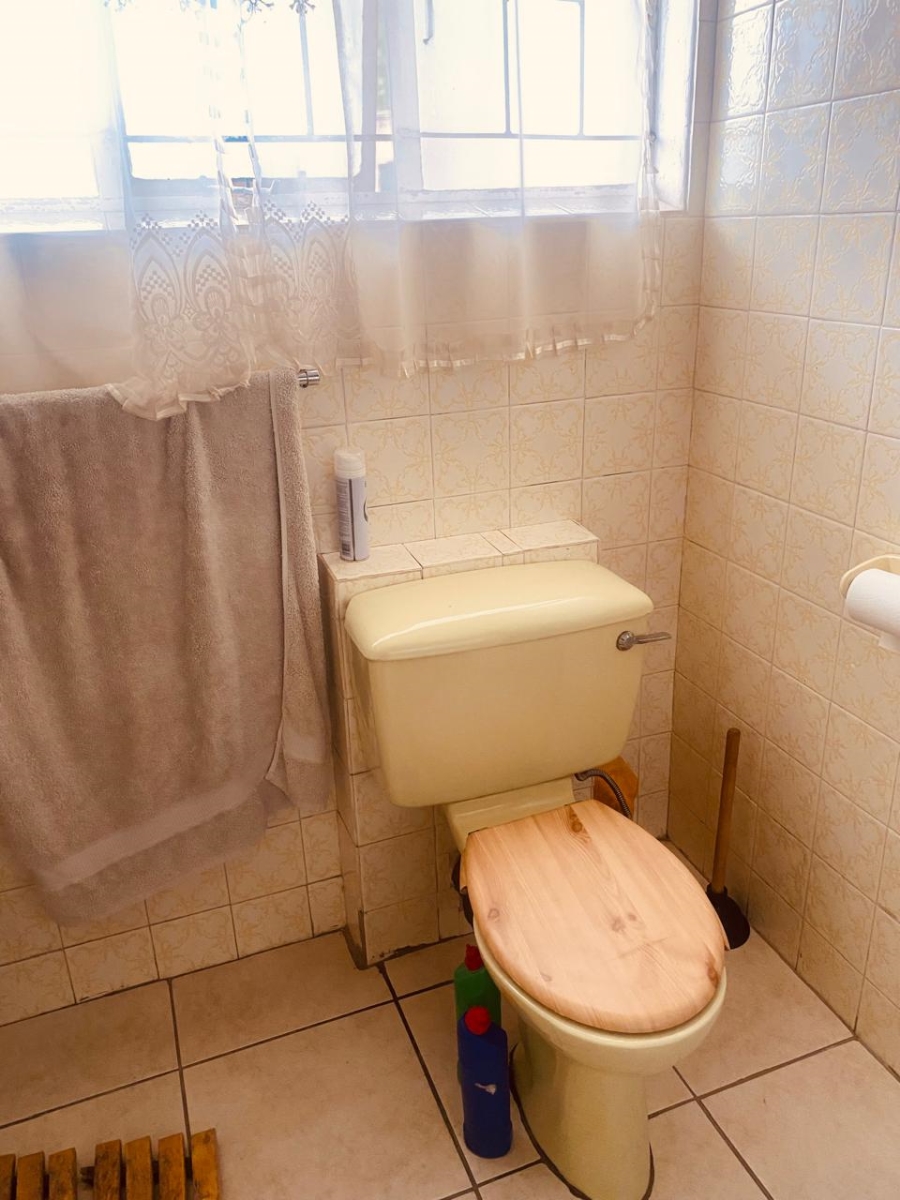 5 Bedroom Property for Sale in Olifantsfontein Gauteng