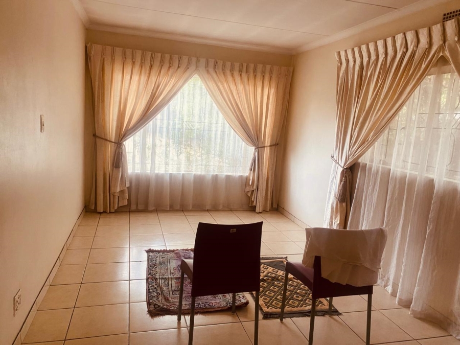 5 Bedroom Property for Sale in Olifantsfontein Gauteng
