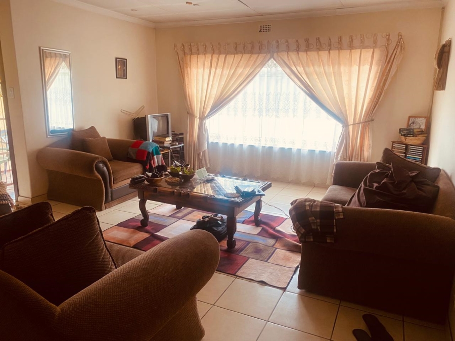 5 Bedroom Property for Sale in Olifantsfontein Gauteng