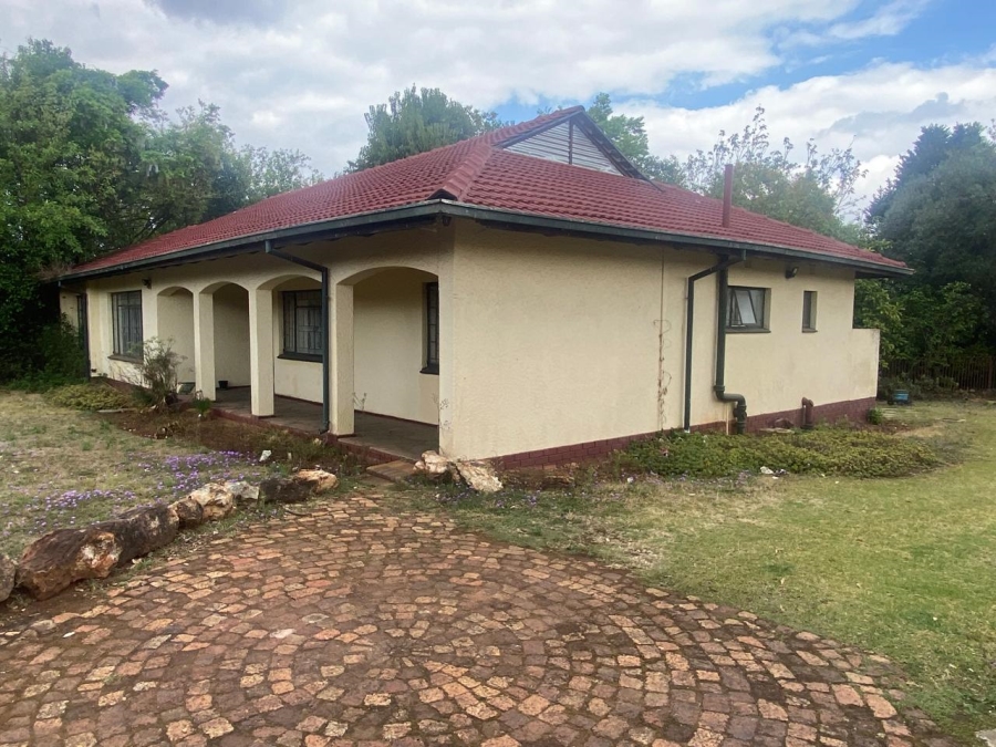 5 Bedroom Property for Sale in Olifantsfontein Gauteng