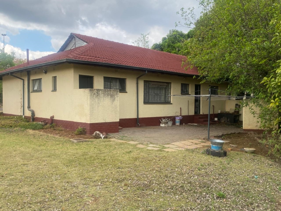5 Bedroom Property for Sale in Olifantsfontein Gauteng