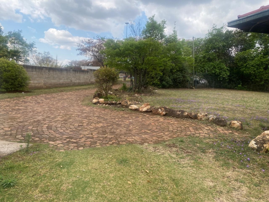 5 Bedroom Property for Sale in Olifantsfontein Gauteng