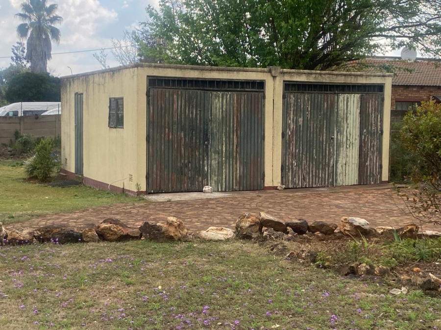 5 Bedroom Property for Sale in Olifantsfontein Gauteng