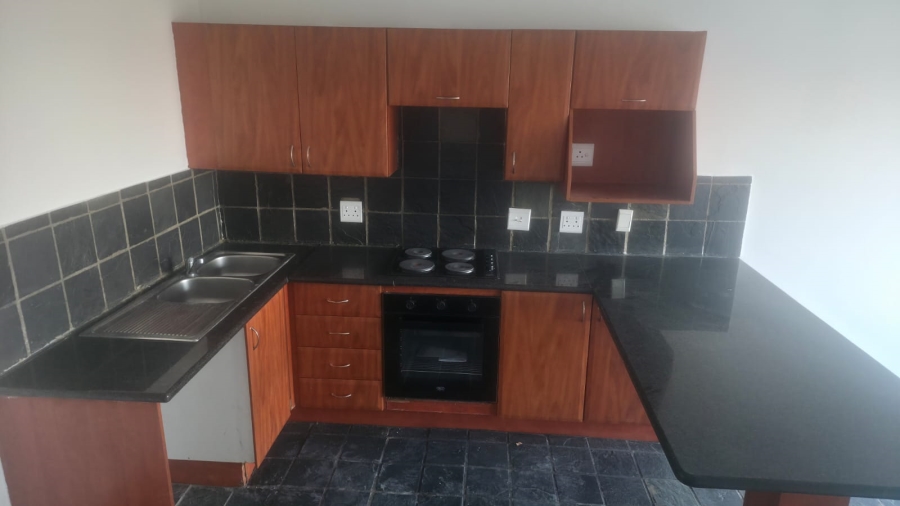 To Let 2 Bedroom Property for Rent in Noordwyk Gauteng