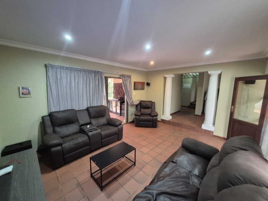 To Let 3 Bedroom Property for Rent in Garsfontein Gauteng