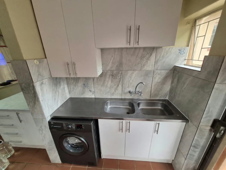 To Let 3 Bedroom Property for Rent in Garsfontein Gauteng