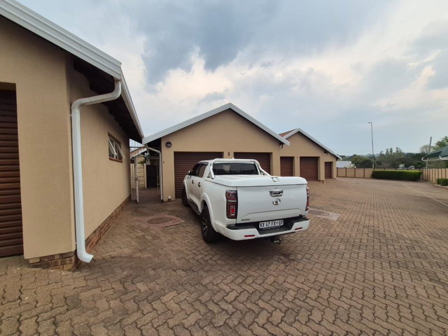 To Let 3 Bedroom Property for Rent in Garsfontein Gauteng