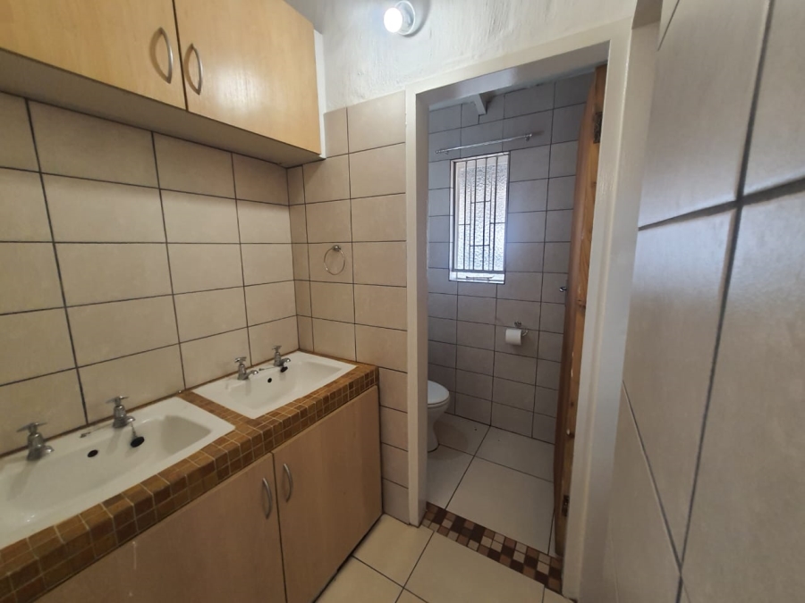 3 Bedroom Property for Sale in Elardus Park Gauteng