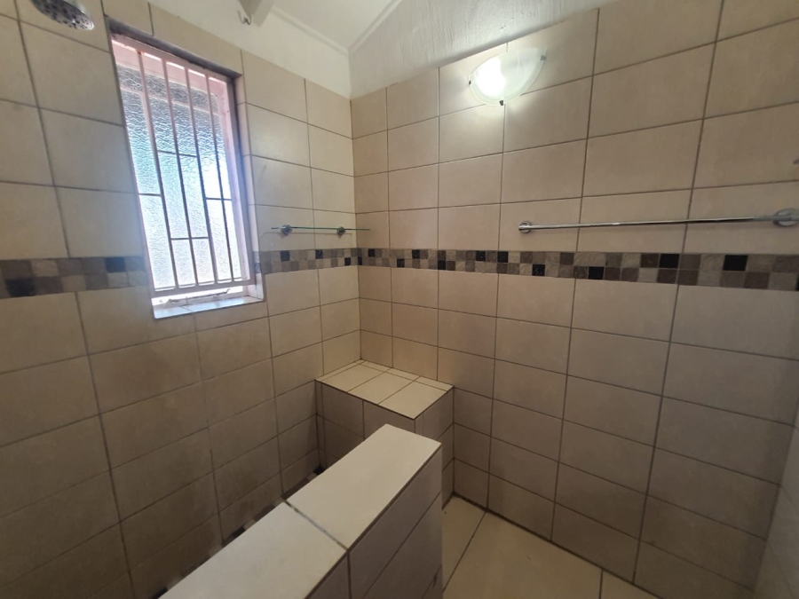 3 Bedroom Property for Sale in Elardus Park Gauteng