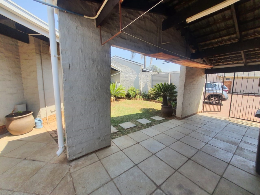 3 Bedroom Property for Sale in Elardus Park Gauteng