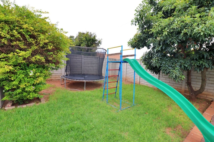 4 Bedroom Property for Sale in Dawnview Gauteng