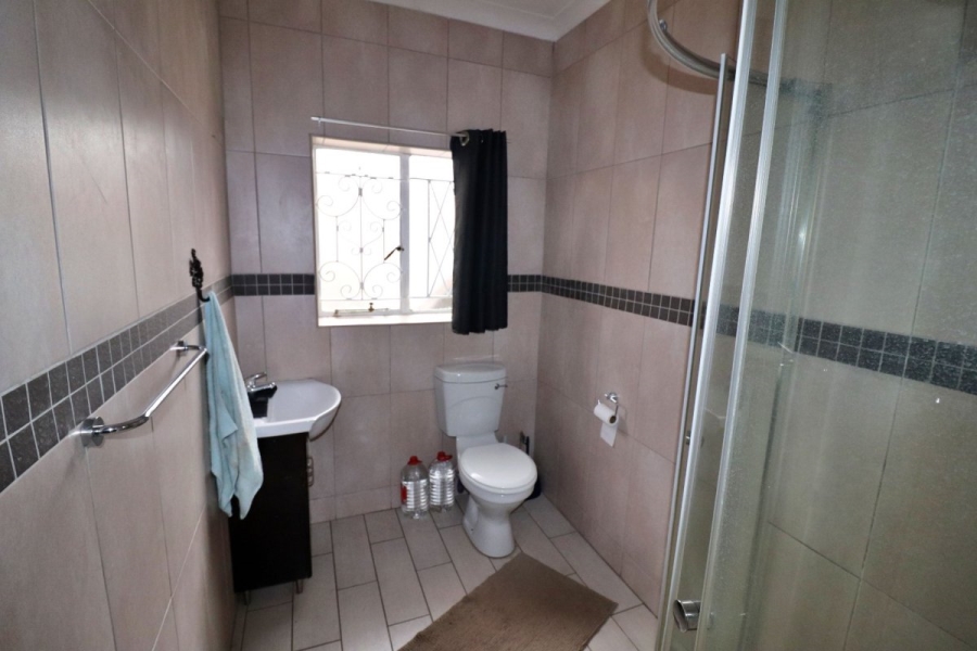 4 Bedroom Property for Sale in Dawnview Gauteng
