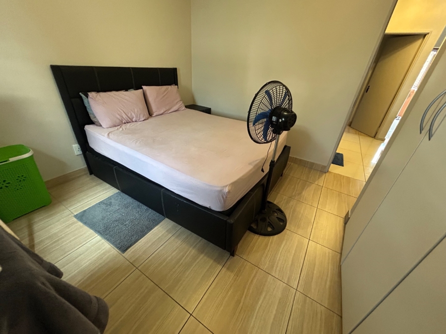 2 Bedroom Property for Sale in Vorna Valley Gauteng