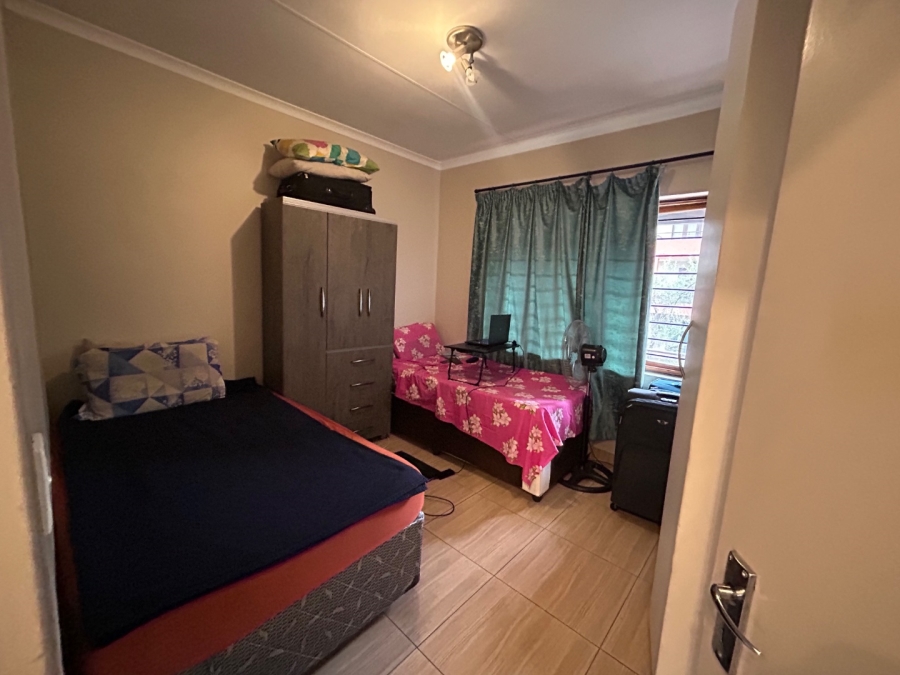 2 Bedroom Property for Sale in Vorna Valley Gauteng