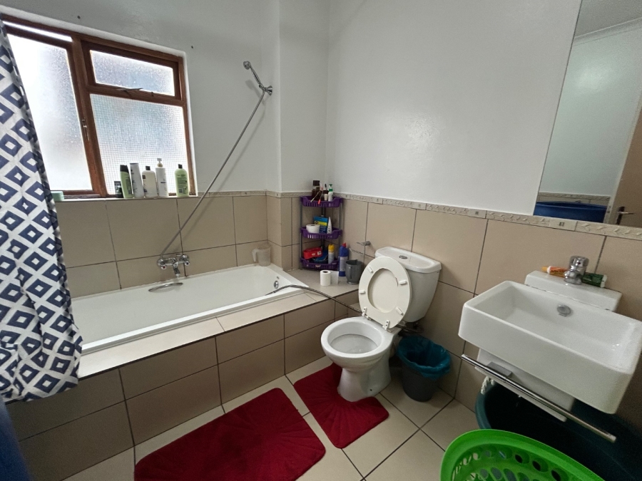 2 Bedroom Property for Sale in Vorna Valley Gauteng